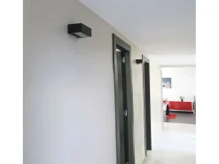 Aplique estilo moderno IONA - L. 18 cm - E27 ø45 - 40W - alumínio e preto - IP44 - para cima e para baixo