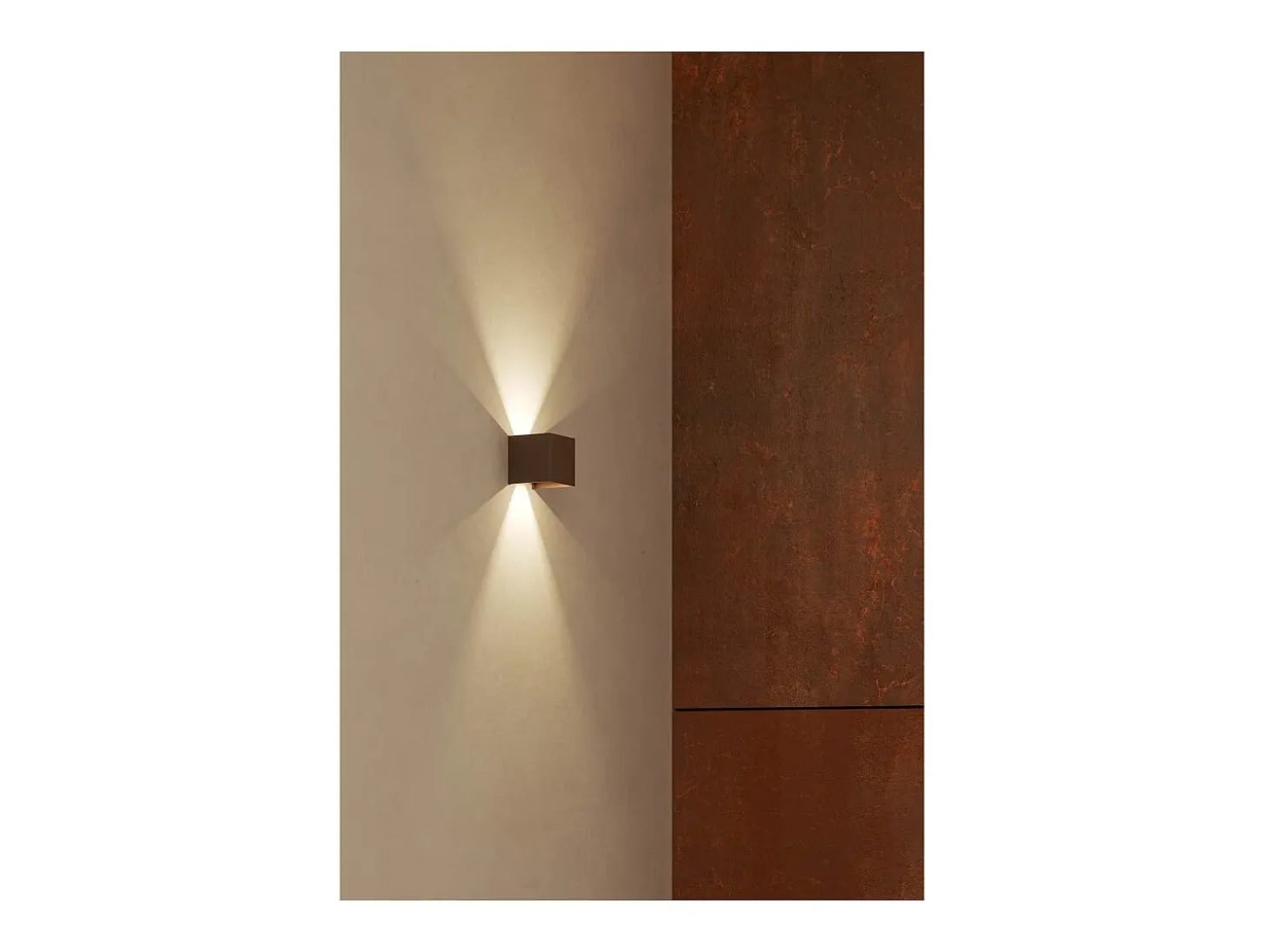 Aplique IP54 6.8W Corten LED com aletas ajustáveis ​​3000k