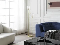 Candeeiro de pé em metal e vidro canelado - 3 globos - D. 30 x A. 161 cm - Dourado - LOUXOR