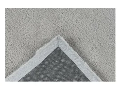 Tapete 110x60cm, design E005N na cor prata - Conforto e elegância para o seu interior.